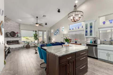 Kitchen - 7238 E Tyndall St, Mesa, AZ 85207 photo 1 of 4