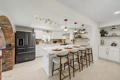 Kitchen - 4348 N 80th Dr, Phoenix, AZ 85033 photo 2 of 6