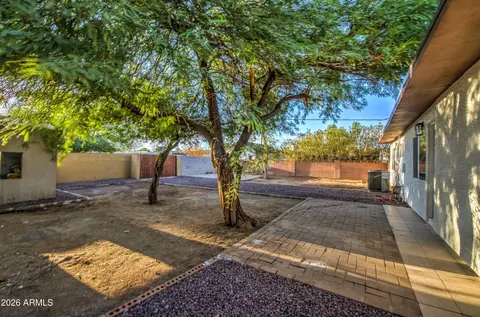 Exterior - 1648 N 38th Dr, Phoenix, AZ 85009 photo 2 of 6