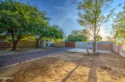 Exterior - 1648 N 38th Dr, Phoenix, AZ 85009 photo 6 of 6