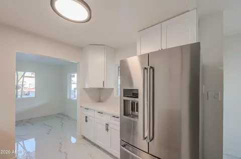 Kitchen - 1648 N 38th Dr, Phoenix, AZ 85009 photo 2 of 4