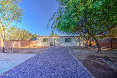 Exterior - 1648 N 38th Dr, Phoenix, AZ 85009 photo 4 of 6