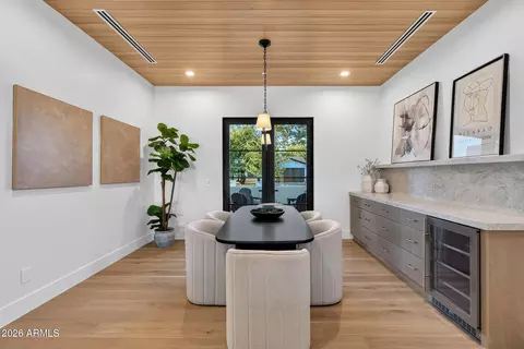 Dining - 2901 E Pierson St, Phoenix, AZ 85016 photo 2 of 3