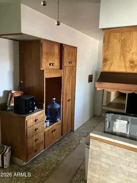 Kitchen - 1612 E Tuckey Ln, Phoenix, AZ 85016 photo 2 of 2