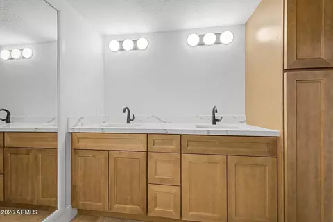 Bath - 4303 E Cactus Rd #314, Phoenix, AZ 85032 photo 2 of 3