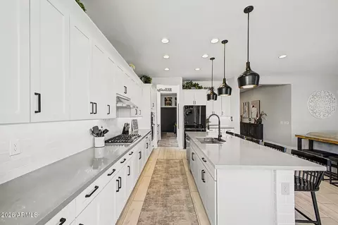 Kitchen - 9527 E Solina Ave, Mesa, AZ 85212 photo 4 of 5