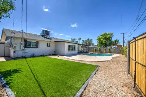 Exterior - 218 E Cairo Dr, Tempe, AZ 85282 photo 5 of 9