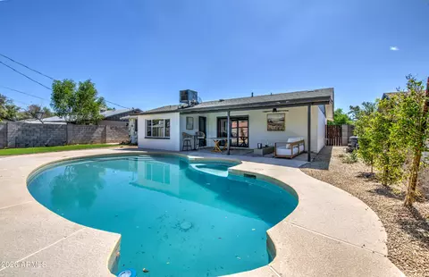 Exterior - 218 E Cairo Dr, Tempe, AZ 85282 photo 7 of 9