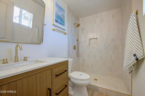Bath - 218 E Cairo Dr, Tempe, AZ 85282 photo 2 of 7