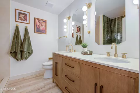 Bath - 218 E Cairo Dr, Tempe, AZ 85282 photo 5 of 7