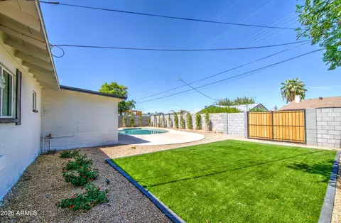 Exterior - 218 E Cairo Dr, Tempe, AZ 85282 photo 3 of 9