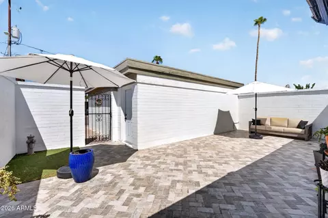 Exterior - 5644 N 12th St, Phoenix, AZ 85014 photo 2 of 4