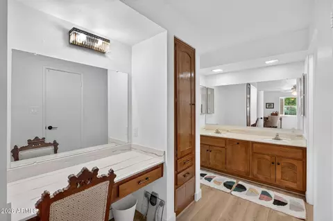 Bath - 5644 N 12th St, Phoenix, AZ 85014 photo 1 of 2