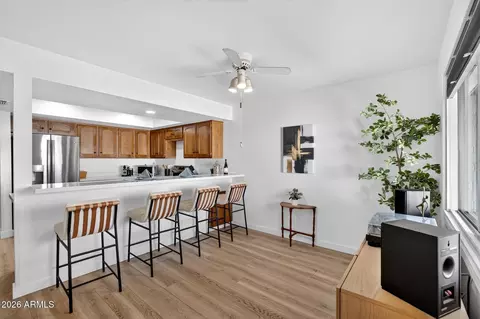 Dining - 5644 N 12th St, Phoenix, AZ 85014 photo 2 of 3