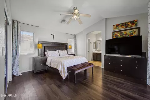 Bedroom - 1807 E Dunbar Dr, Phoenix, AZ 85042 photo 1 of 4