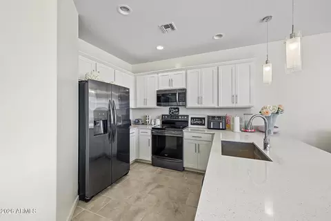 Kitchen - 4043 E Pony Ln, Gilbert, AZ 85295 photo 2 of 3