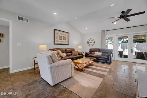 Living - 1110 E Orangewood Ave, Phoenix, AZ 85020 photo 3 of 6