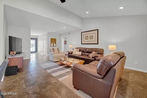 Living - 1110 E Orangewood Ave, Phoenix, AZ 85020 photo 2 of 6