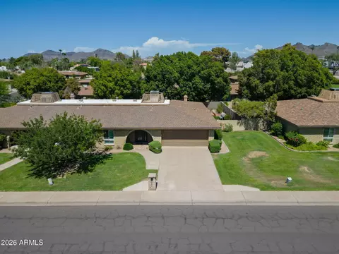 View/Area - 1110 E Orangewood Ave, Phoenix, AZ 85020 photo 1 of 3