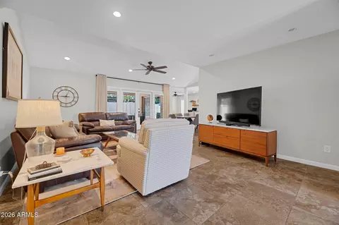 Living - 1110 E Orangewood Ave, Phoenix, AZ 85020 photo 4 of 6