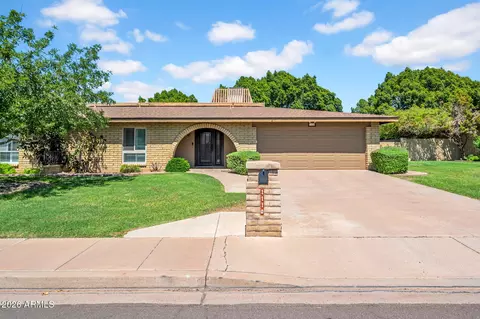 Exterior - 1110 E Orangewood Ave, Phoenix, AZ 85020 photo 1 of 5