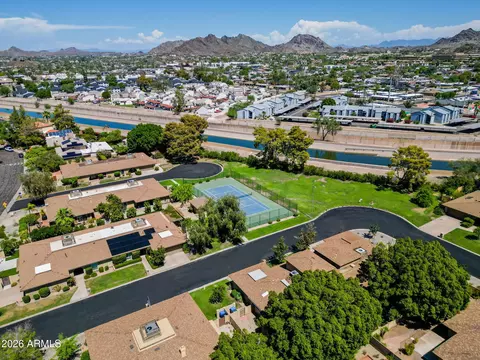 View/Area - 1110 E Orangewood Ave, Phoenix, AZ 85020 photo 3 of 3