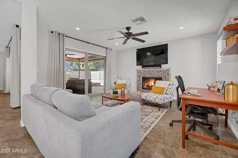 Living - 1110 E Orangewood Ave, Phoenix, AZ 85020 photo 5 of 6