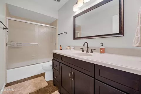Bath - 1110 E Orangewood Ave, Phoenix, AZ 85020 photo 2 of 2