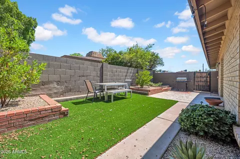 Exterior - 1110 E Orangewood Ave, Phoenix, AZ 85020 photo 3 of 5