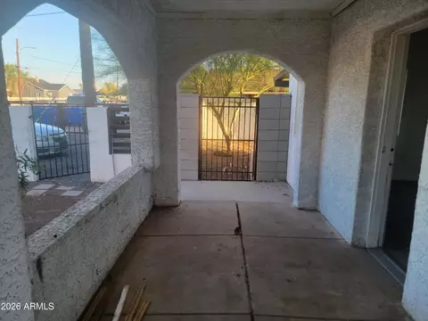 Exterior - 2102 N 26th Pl, Phoenix, AZ 85008 photo 5 of 14