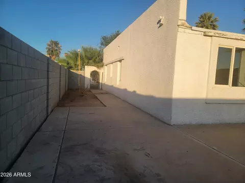 Exterior - 2102 N 26th Pl, Phoenix, AZ 85008 photo 13 of 14