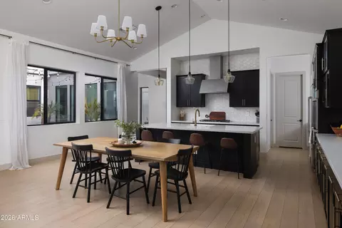 Dining - 718 E Summerside Rd, Phoenix, AZ 85042 photo 1 of 1