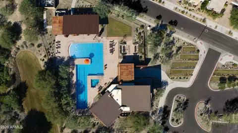 View/Area - 718 E Summerside Rd, Phoenix, AZ 85042 photo 4 of 8