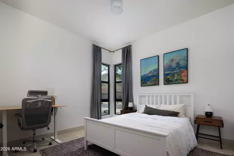 Bedroom - 718 E Summerside Rd, Phoenix, AZ 85042 photo 4 of 5