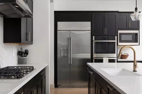 Kitchen - 718 E Summerside Rd, Phoenix, AZ 85042 photo 3 of 3