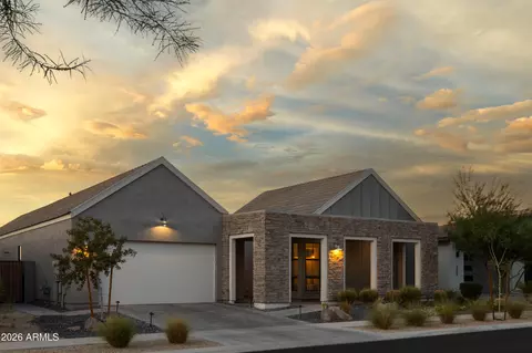 Exterior - 718 E Summerside Rd, Phoenix, AZ 85042 photo 5 of 9