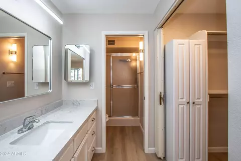 Bath - 4502 E Carol Ave #1, Mesa, AZ 85206 photo 1 of 3