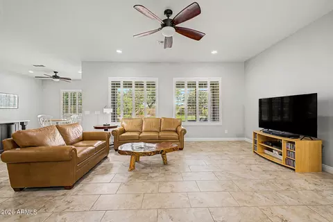 Living - 3332 E Azalea Dr, Gilbert, AZ 85298 photo 2 of 4