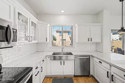 Kitchen - 3134 E Ivanhoe St, Gilbert, AZ 85295 photo 3 of 3