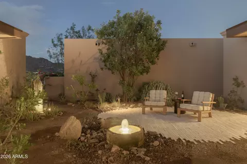 Exterior - 5970 N Echo Canyon Dr, Phoenix, AZ 85018 photo 3 of 5