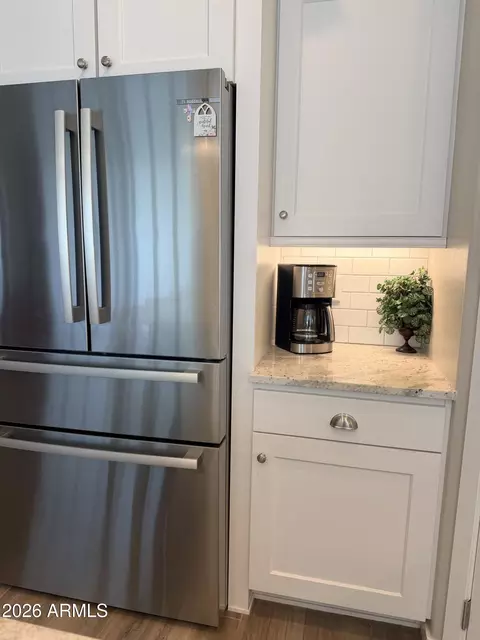 Kitchen - 10142 E Nichols Ave, Mesa, AZ 85209 photo 2 of 4
