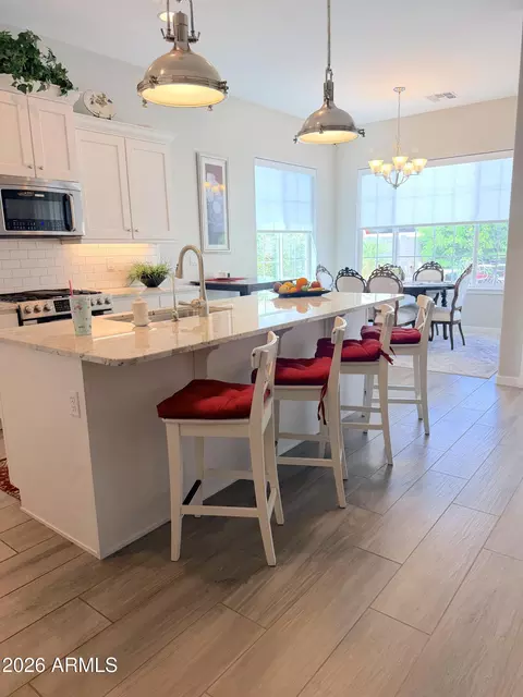 Kitchen - 10142 E Nichols Ave, Mesa, AZ 85209 photo 3 of 4