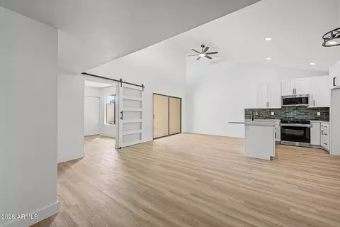 9471 E Laurel Ln, Scottsdale, AZ 85260