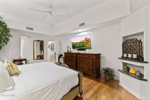 Bedroom - 610 W Glenn Dr, Phoenix, AZ 85021 photo 4 of 4