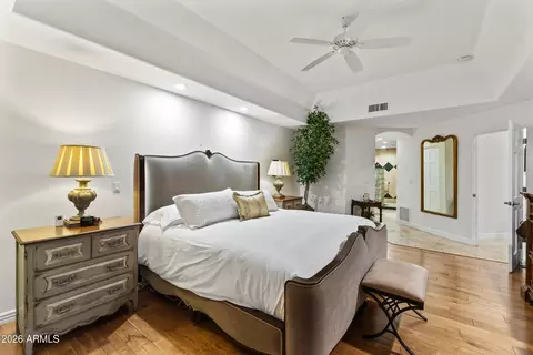 Bedroom - 610 W Glenn Dr, Phoenix, AZ 85021 photo 3 of 4