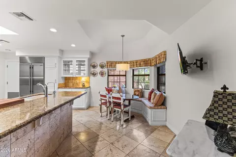 Kitchen - 610 W Glenn Dr, Phoenix, AZ 85021 photo 8 of 8
