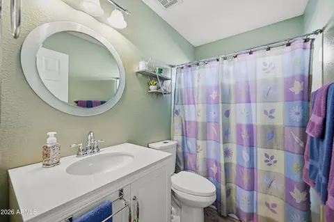 Bath - 762 S Bahama Dr, Gilbert, AZ 85296 photo 4 of 5