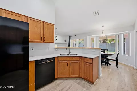 Kitchen - 762 S Bahama Dr, Gilbert, AZ 85296 photo 3 of 3