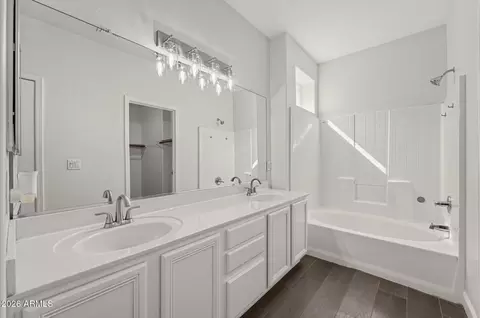 Bath - 1841 E Del Rio St, Gilbert, AZ 85295 photo 2 of 3