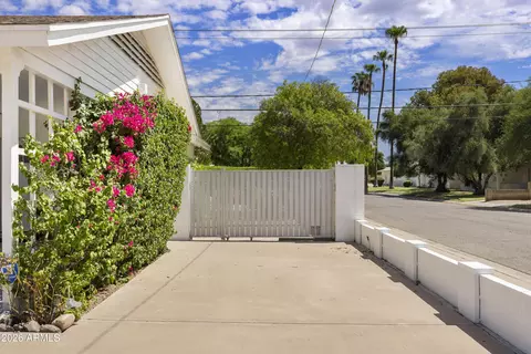 Exterior - 4329 N 35th St, Phoenix, AZ 85018 photo 2 of 11